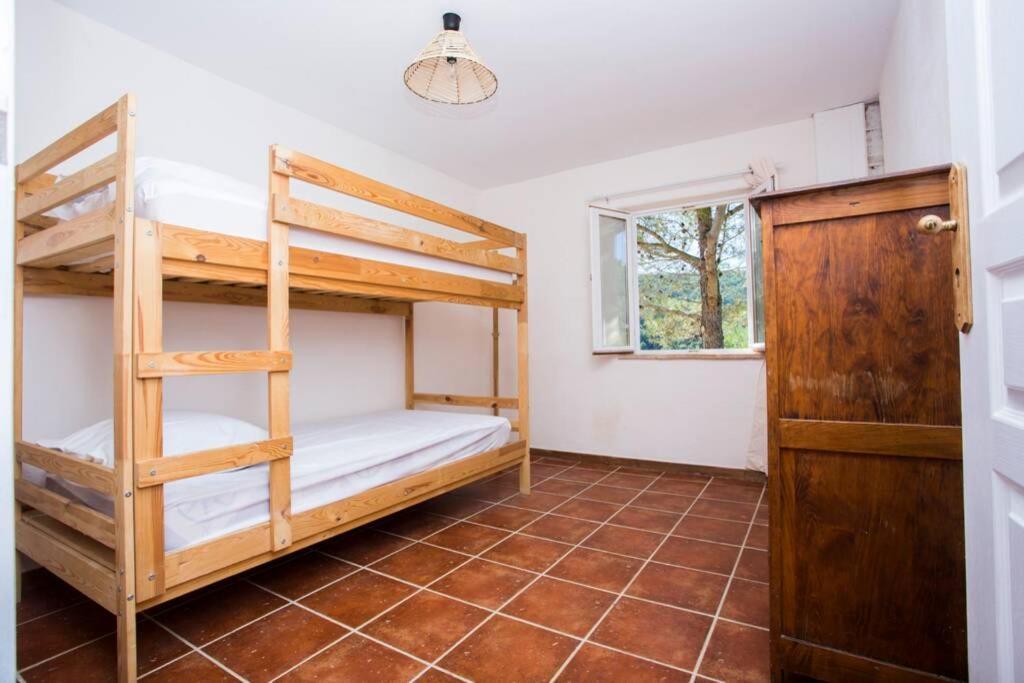 Вилла L'Arbre A Soleil Aigues-Vives  Экстерьер фото