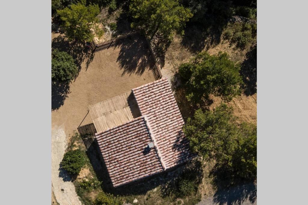 Вилла L'Arbre A Soleil Aigues-Vives  Экстерьер фото