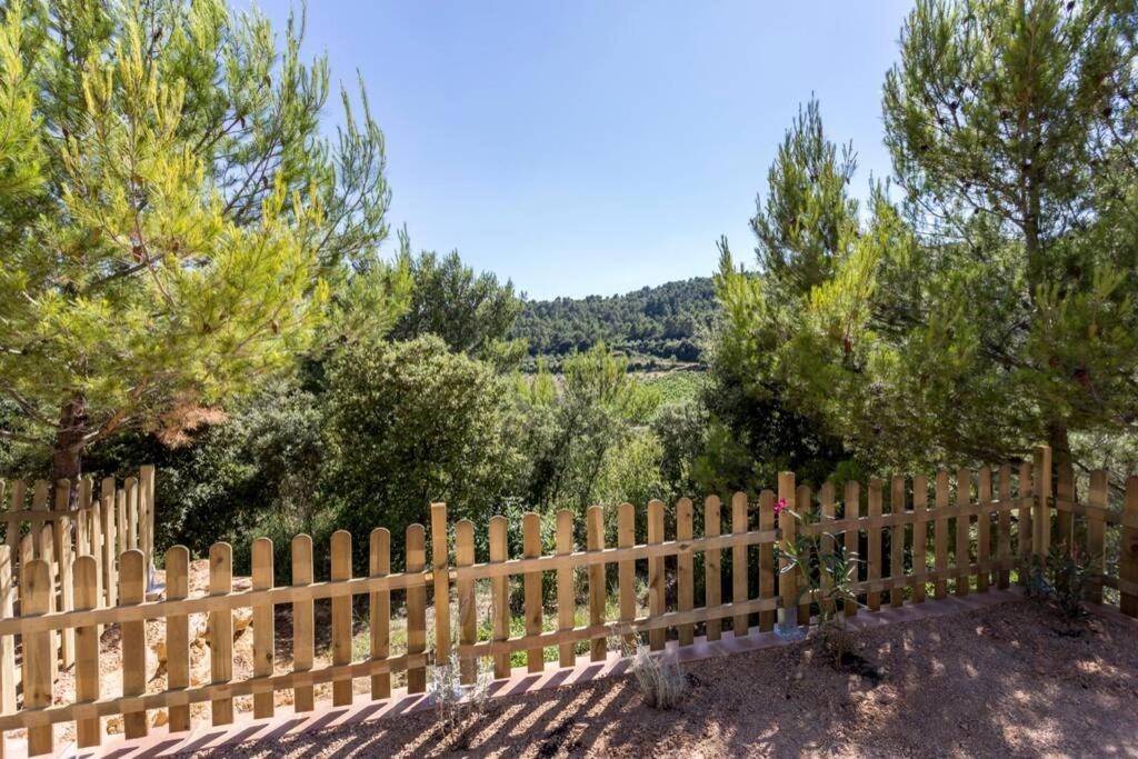 Вилла L'Arbre A Soleil Aigues-Vives  Экстерьер фото