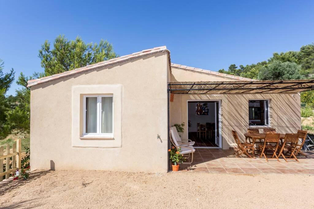 Вилла L'Arbre A Soleil Aigues-Vives  Экстерьер фото