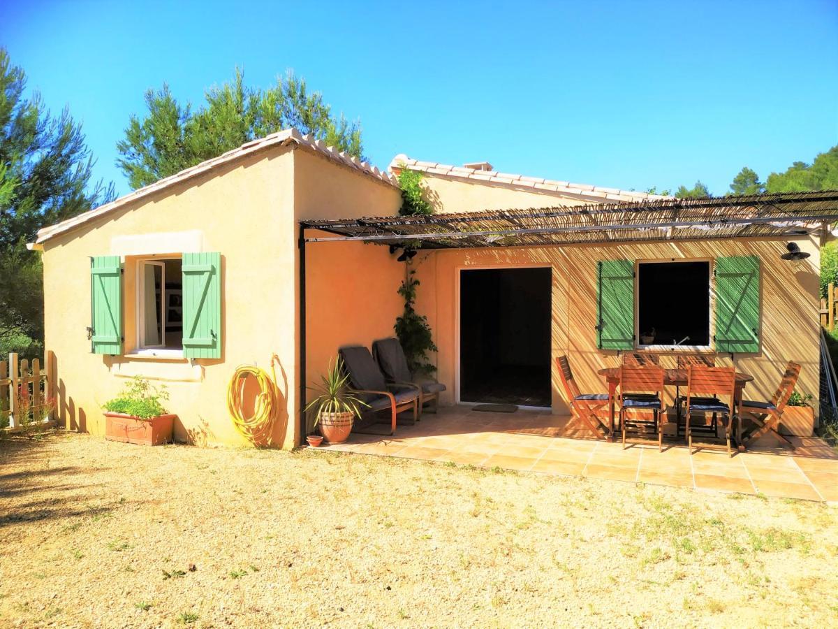 Вилла L'Arbre A Soleil Aigues-Vives  Экстерьер фото